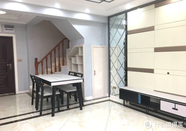 买不起别墅可以看看跃层，128㎡三室两厅大跃层，堪称空中别墅