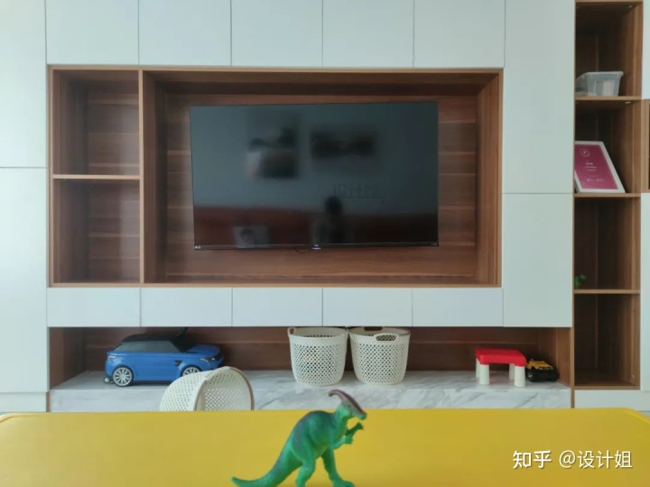 影视墙装修效果图_韩式客厅影视墙装修效果图_小影视墙装修效果图