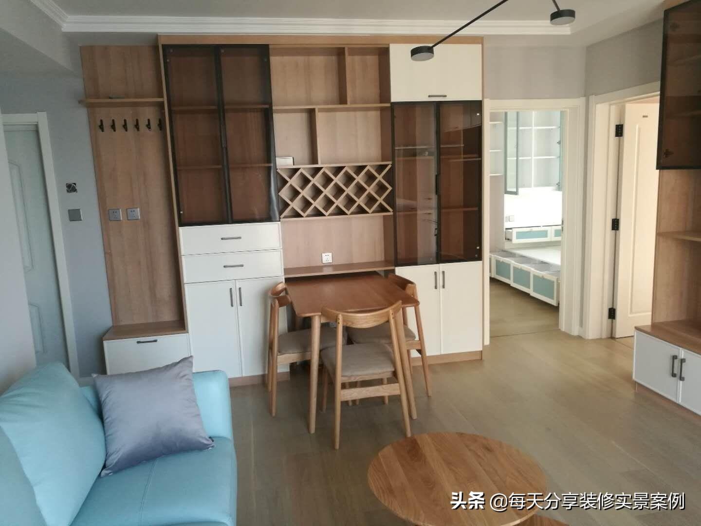 客厅和餐厅隔断装修效果图 酒柜_客厅酒柜装修效果图_饭厅和客厅酒柜隔断图