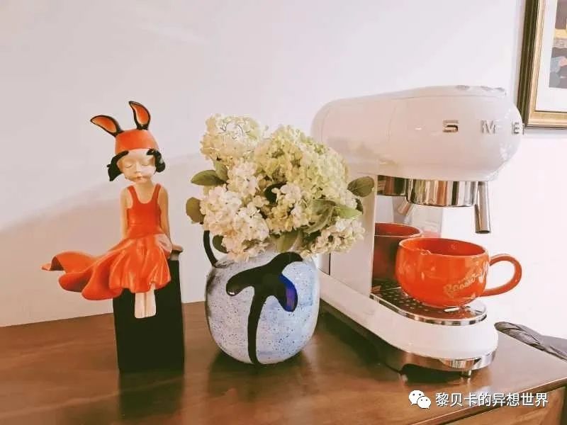 内衣饰品店装修图片_内衣实体店装修风格图_内衣店装修图