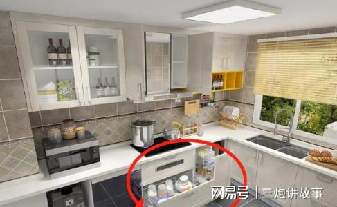 走入式衣柜装修效果图_走入式衣柜 设计_走入式衣柜移门