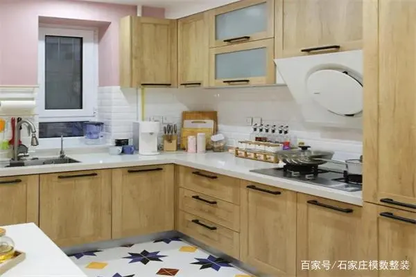 厨房装修设计图_装修厨房和卫生间简装图_最新厨房装修 设计效果图