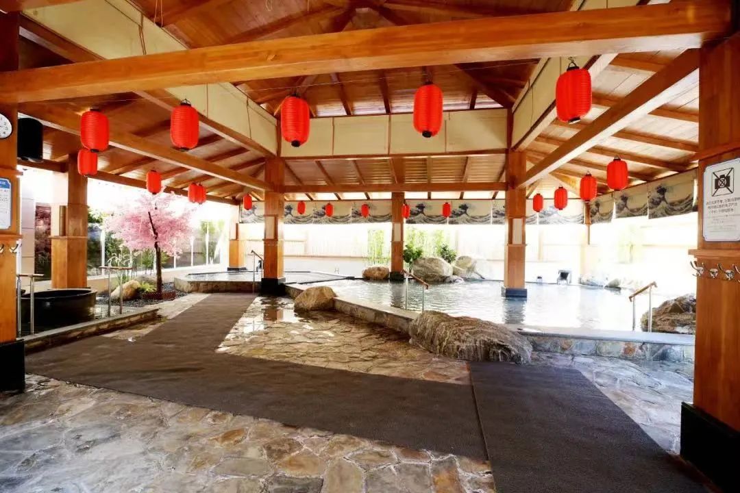 露台装修效果图欣赏_露台装修效果图大全2015图_20平米露台花园效果