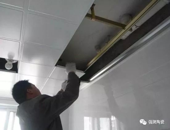 浅色木地板 门槛石_门槛石下五帝钱摆放图_门槛石装修效果图