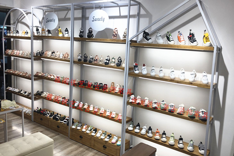 根据品牌特色对鞋店装修设计风格定位