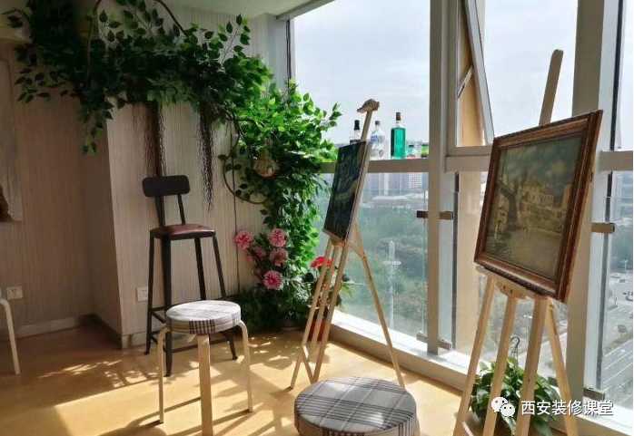 生态木休闲小阳台装修效果图_新中式休闲阳台装修效果图_休闲阳台装修效果图