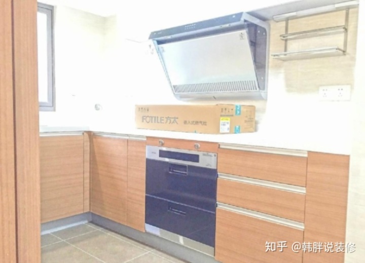 一房两厅装修效果图_四房两厅怎么装修_三室两厅装修样板间